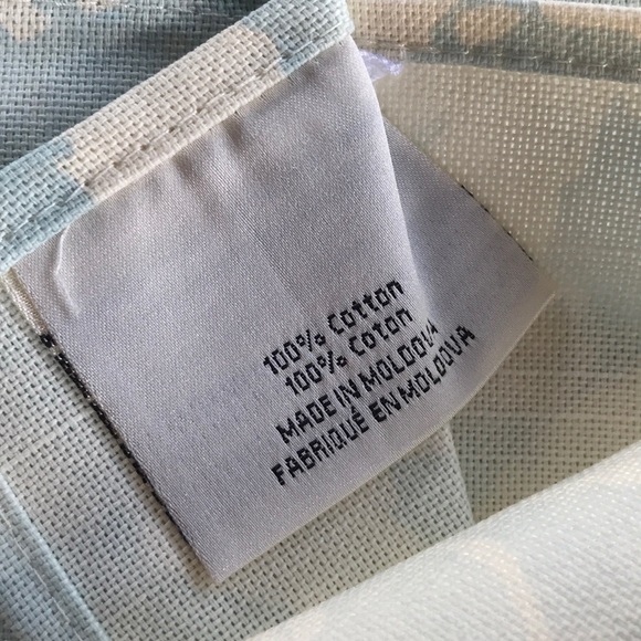 Williams Sonoma 2 damask bunny kitchen towels - Picture 5 of 7